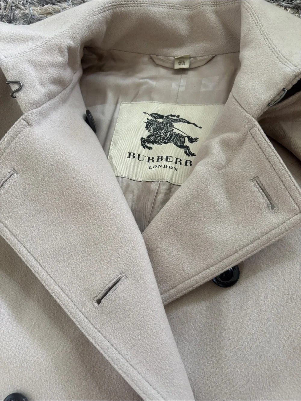 Burberry Light Beige Double-Breasted Trench Coat with Belt, Wool & Cashmere US10 - Picture 10 of 16